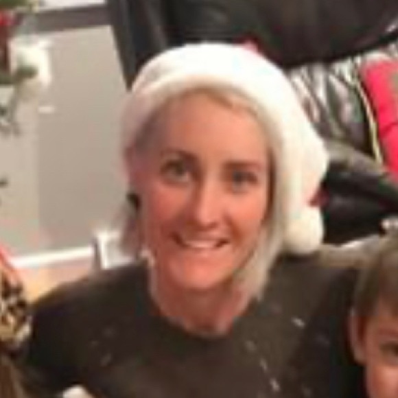 Meet your Posher, Katy - Picture 2 of 3